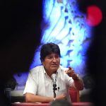 Detienen a más de 220 personas en primera noche de toque de queda en Los Ángeles